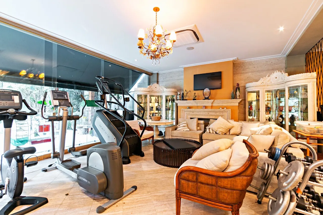 Casa imponente próxima ao Parque Ibirapuera – CA0367