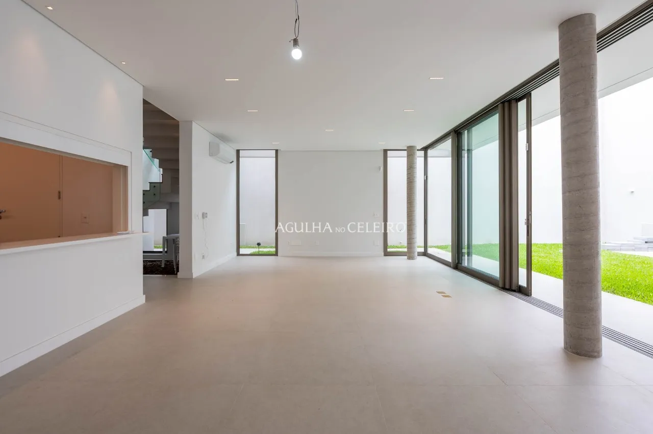 Casa novinha em folha no Jardim Paulistano – CA0799