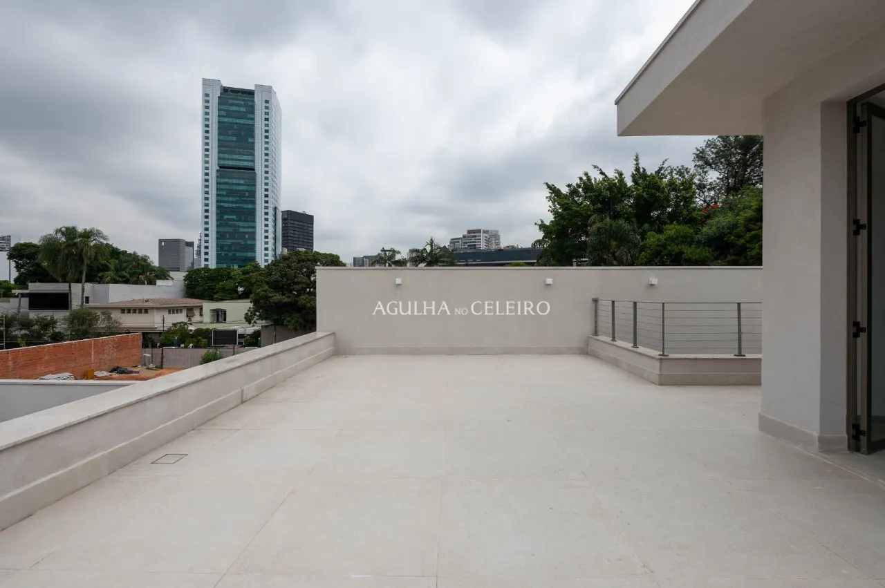 Casa novinha em folha no Jardim Paulistano – CA0799