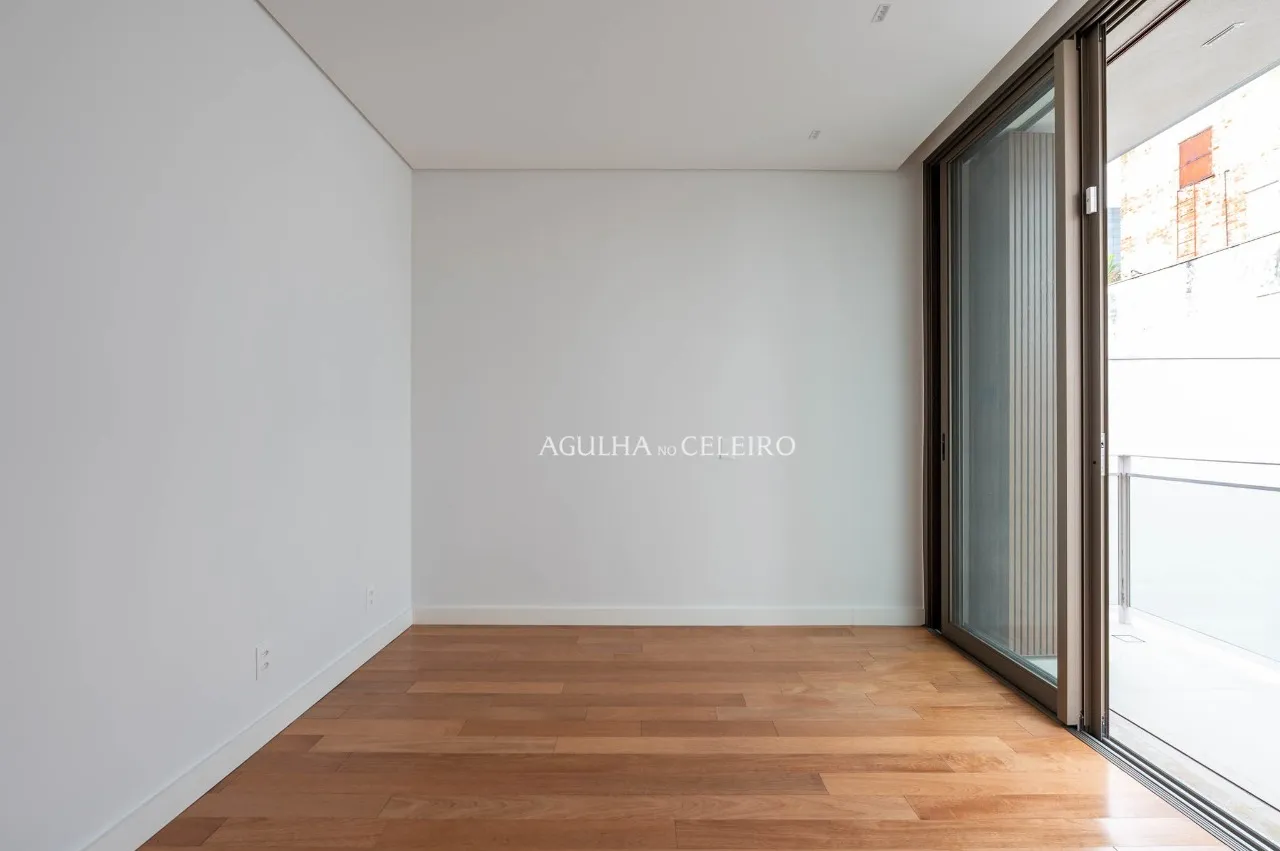 Casa novinha em folha no Jardim Paulistano – CA0799