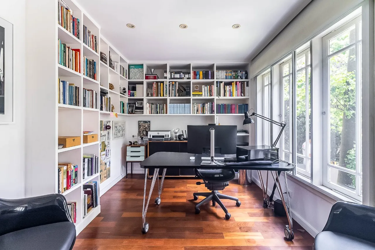 Casa encantadora em Alto de Pinheiros, charmosa do começo ao fim. – CA1256