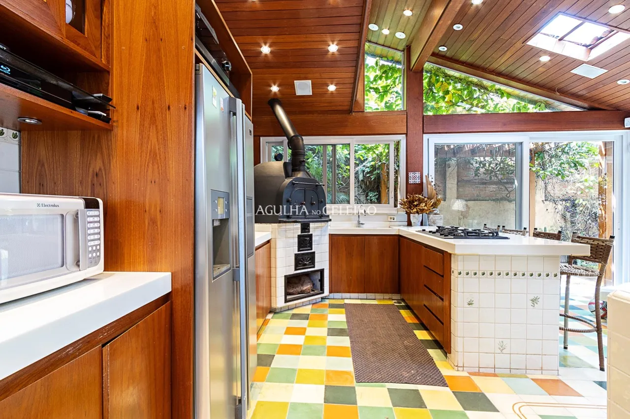 Uma casa feliz, ampla e muito aconchegante para venda em Alto de Pinheiros. – 15816 - _MG_0500