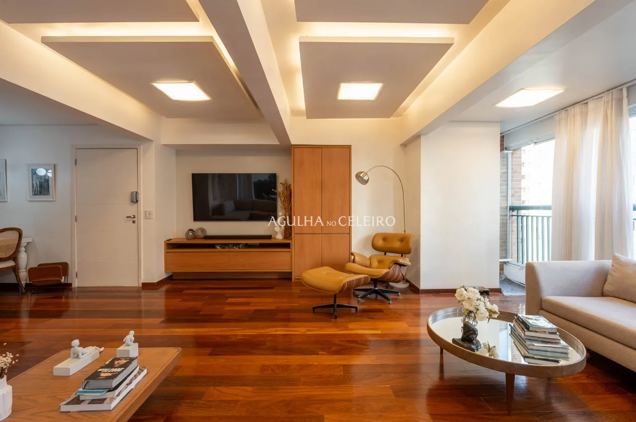 Apartamento amplo à venda em Pinheiros – 20312