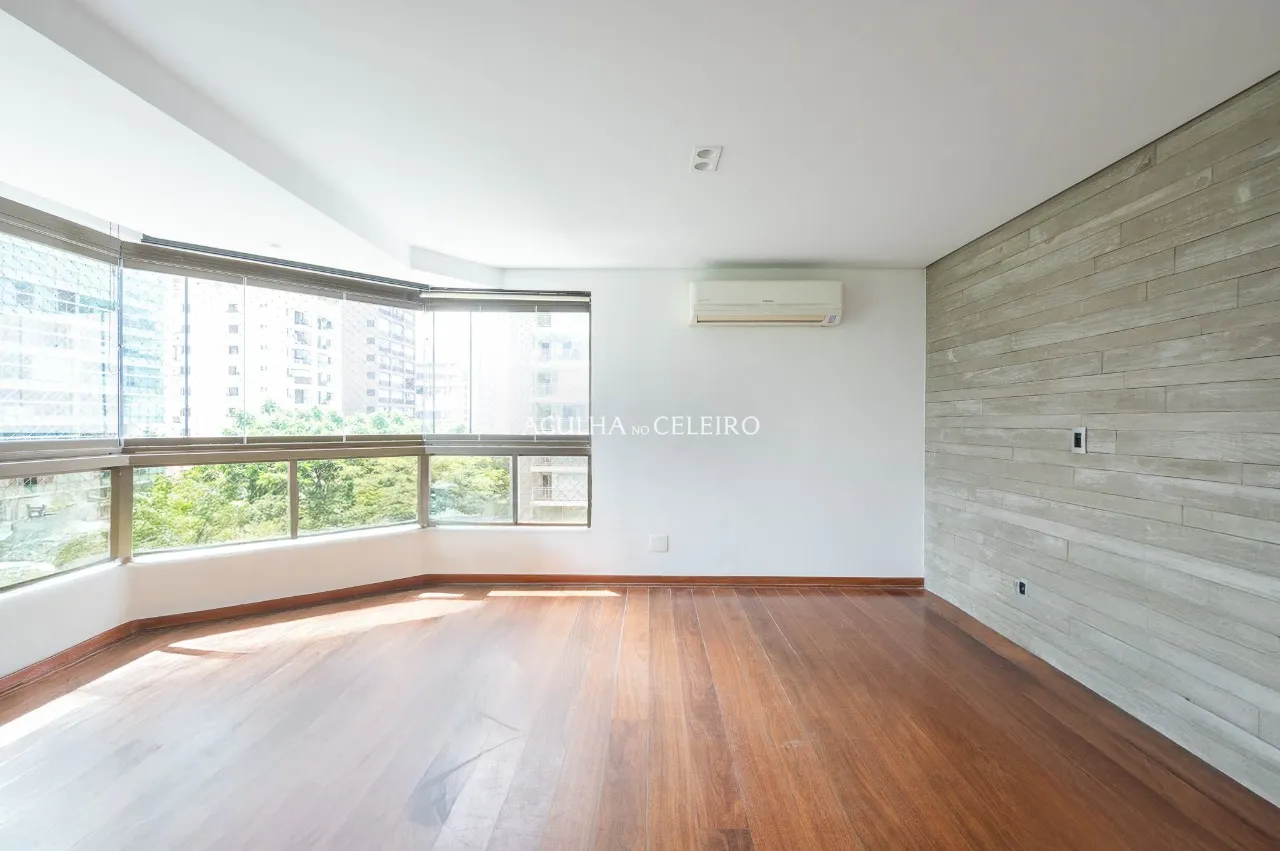 Apartamento reformado à venda no Itaim Bibi. – 20342