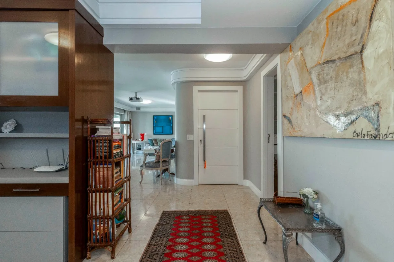 Apartamento muito bem localizado à venda em Moema – 20506