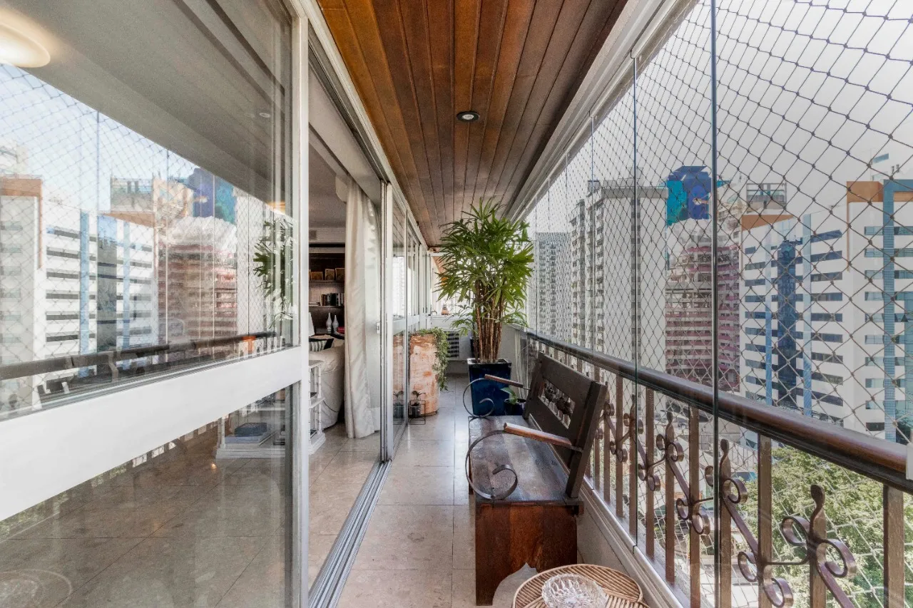 Apartamento muito bem localizado à venda em Moema – 20506