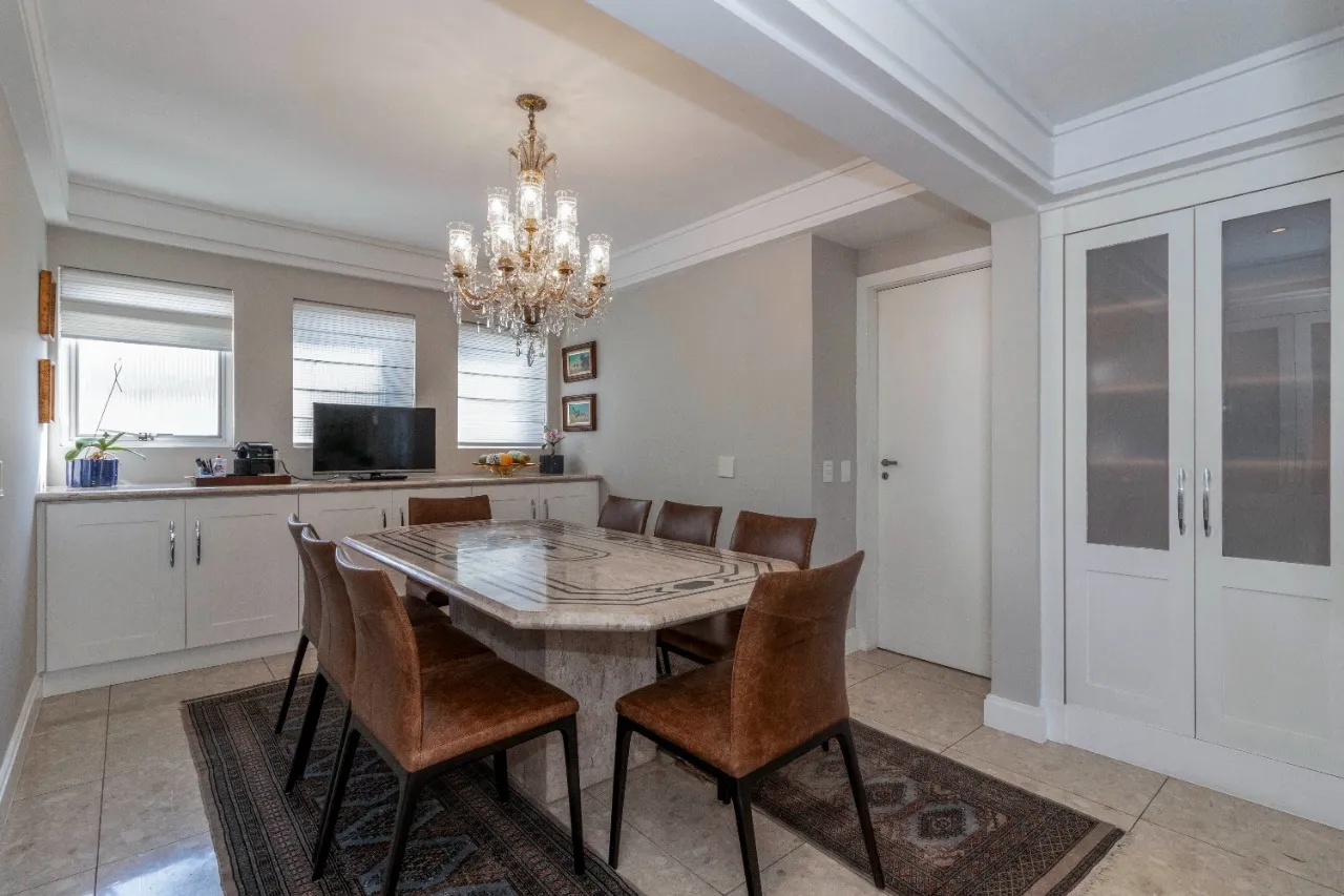 Apartamento muito bem localizado à venda em Moema – 20506