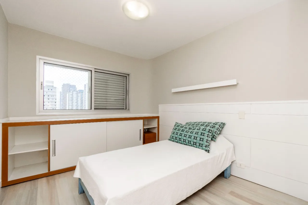 Apartamento muito bem localizado à venda em Moema – 20506