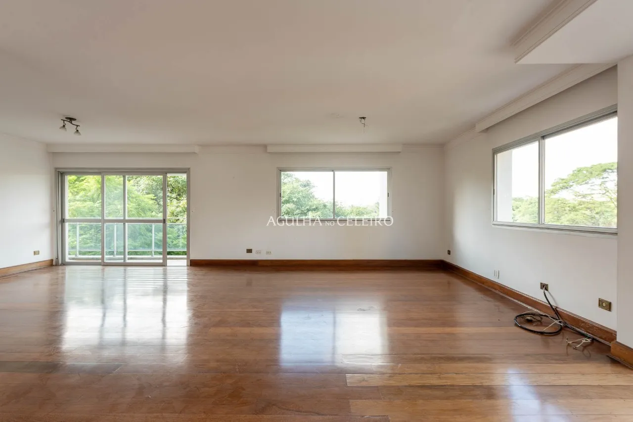 Vila Nova Conceição, a passos do Ibirapuera: espaço, luz e potencial para transformar – 20783