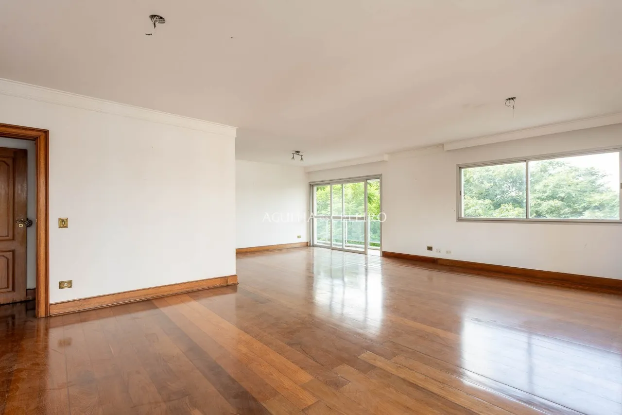 Vila Nova Conceição, a passos do Ibirapuera: espaço, luz e potencial para transformar – 20783