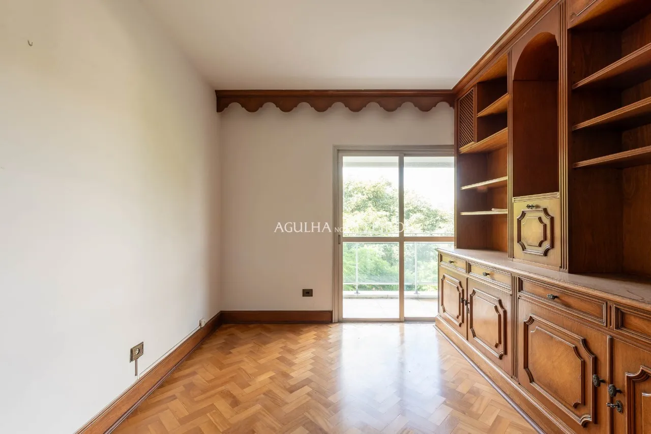 Vila Nova Conceição, a passos do Ibirapuera: espaço, luz e potencial para transformar – 20783