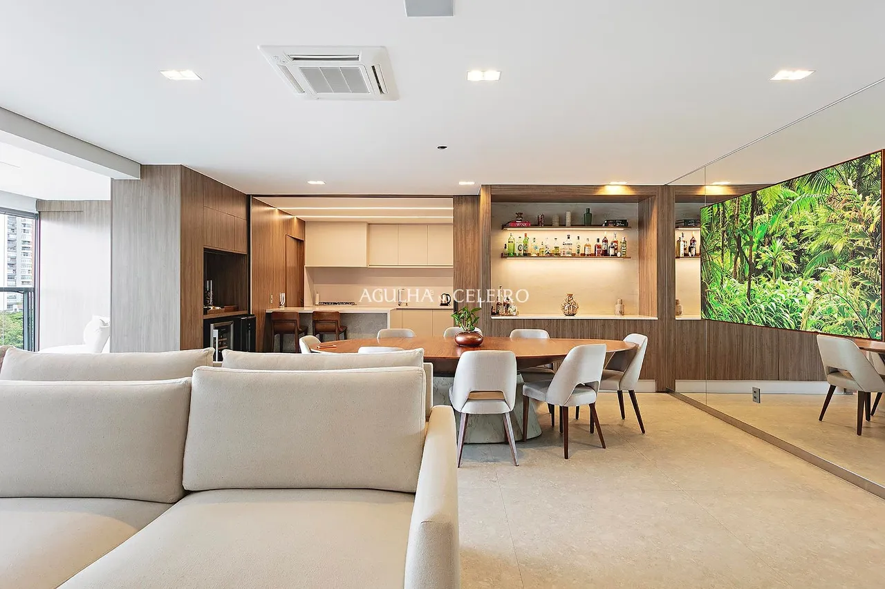 Cobertura reformada à venda em Campo Belo. – 21043