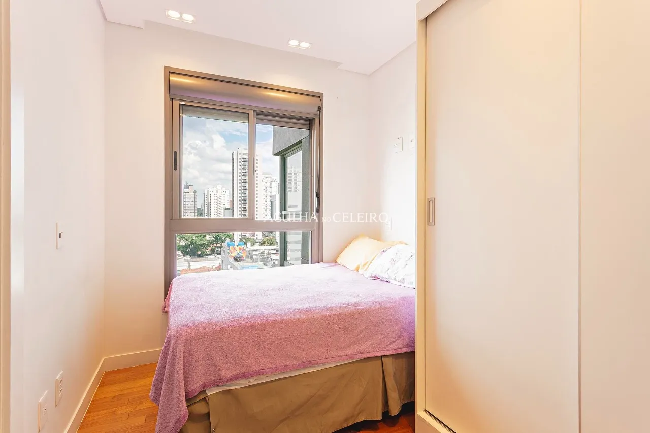 Cobertura reformada à venda em Campo Belo. – 21043