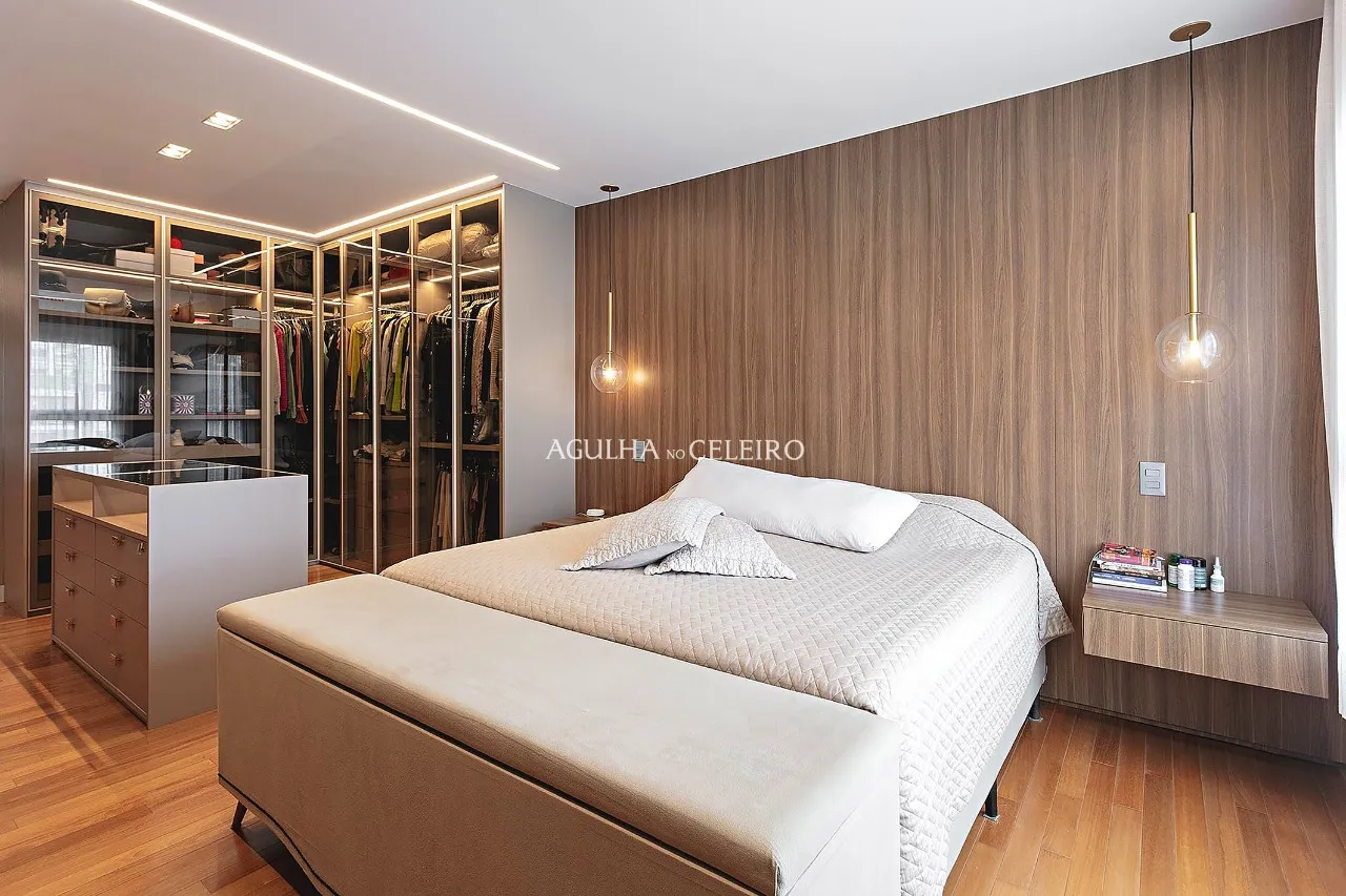 Cobertura reformada à venda em Campo Belo. – 21043