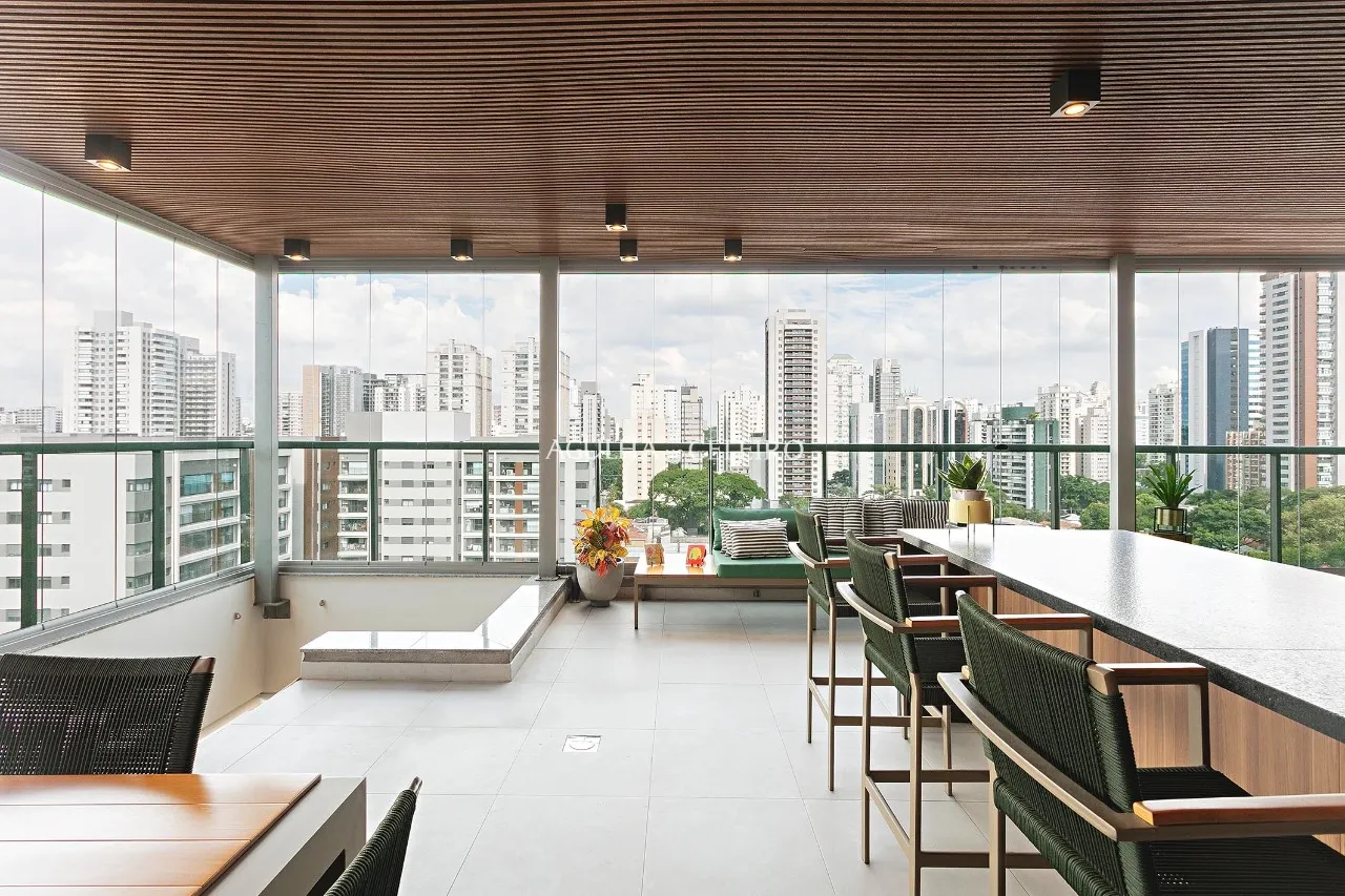 Cobertura reformada à venda em Campo Belo. – 21043