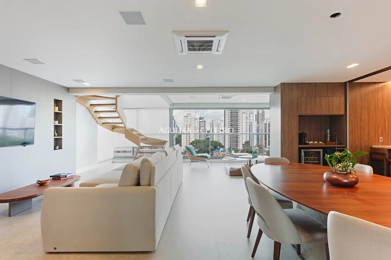 Cobertura reformada à venda em Campo Belo. – 21043