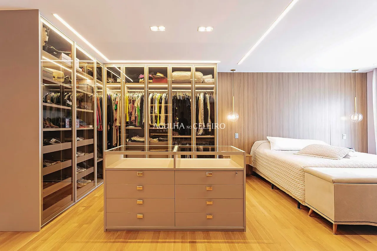 Cobertura reformada à venda em Campo Belo. – 21043