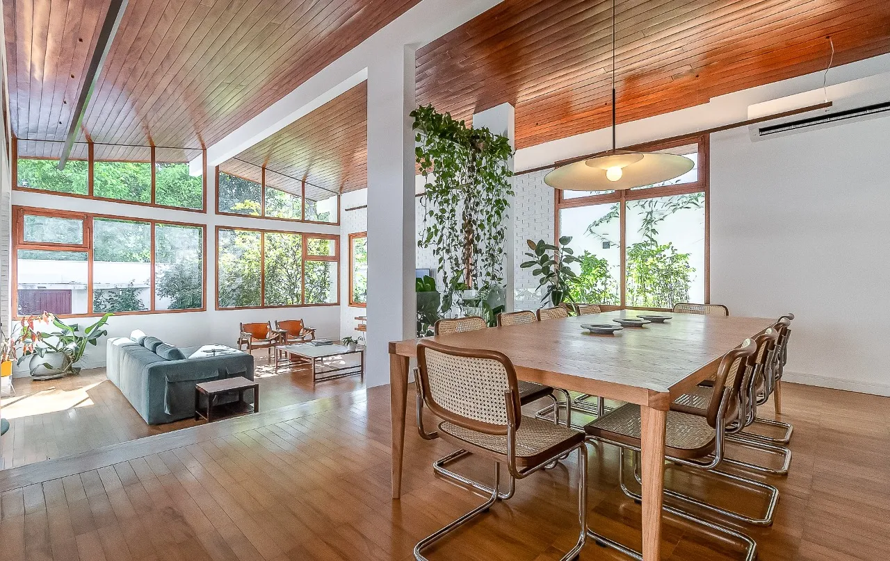 Casa deliciosa com uma reforma recente e alto astral, perfeita para relaxar em Alto de Pinheiros. – 21317