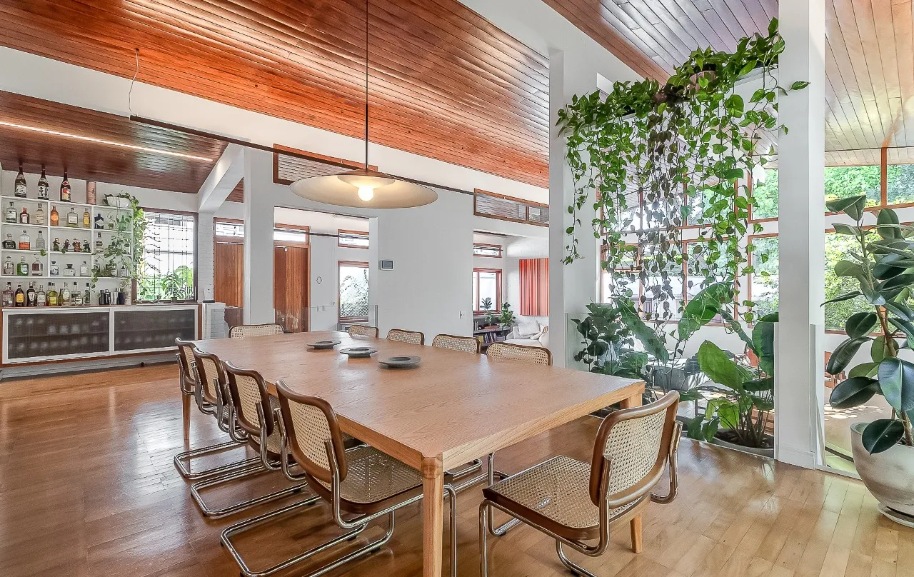 Casa deliciosa com uma reforma recente e alto astral, perfeita para relaxar em Alto de Pinheiros. – 21317