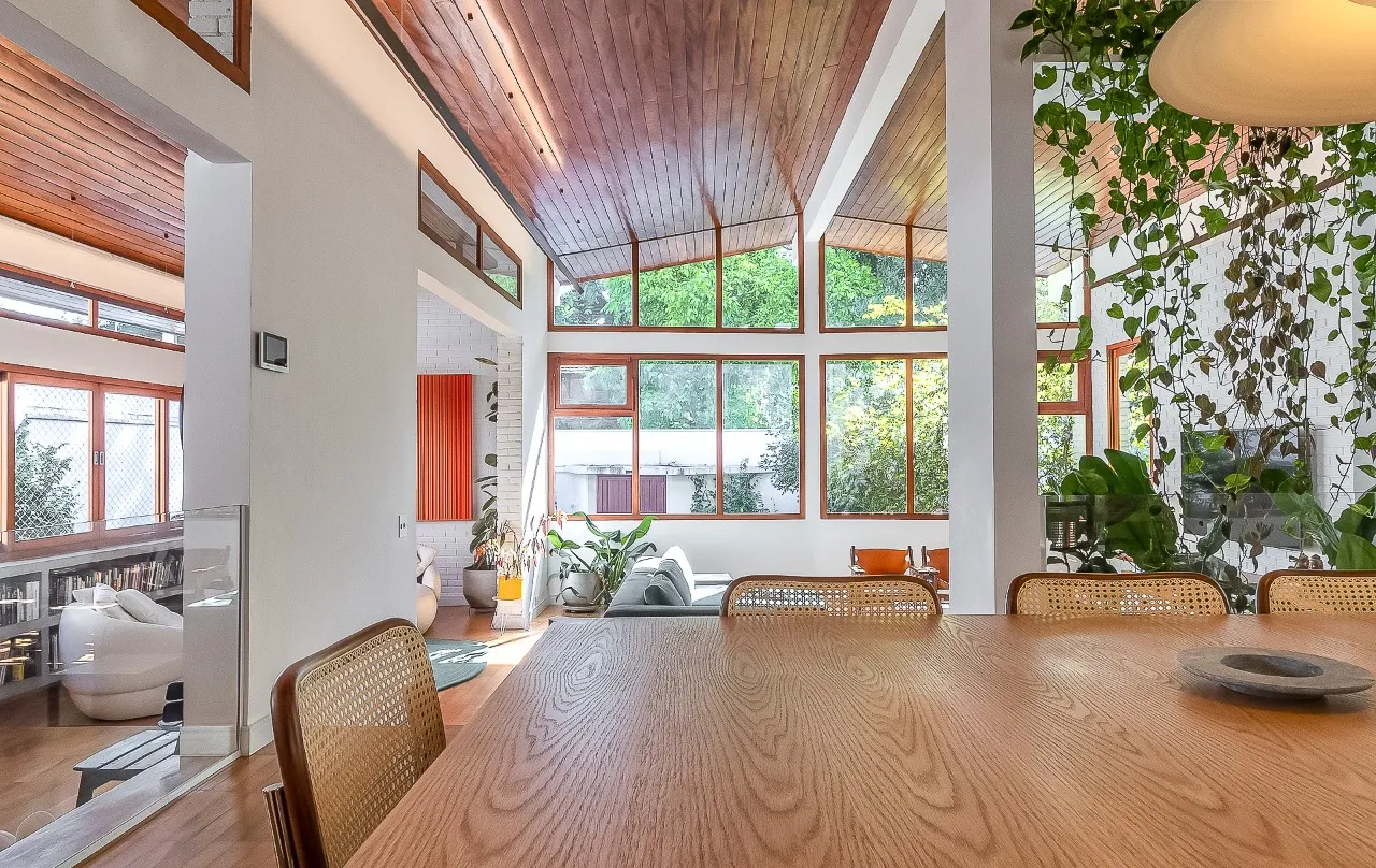 Casa deliciosa com uma reforma recente e alto astral, perfeita para relaxar em Alto de Pinheiros. – 21317