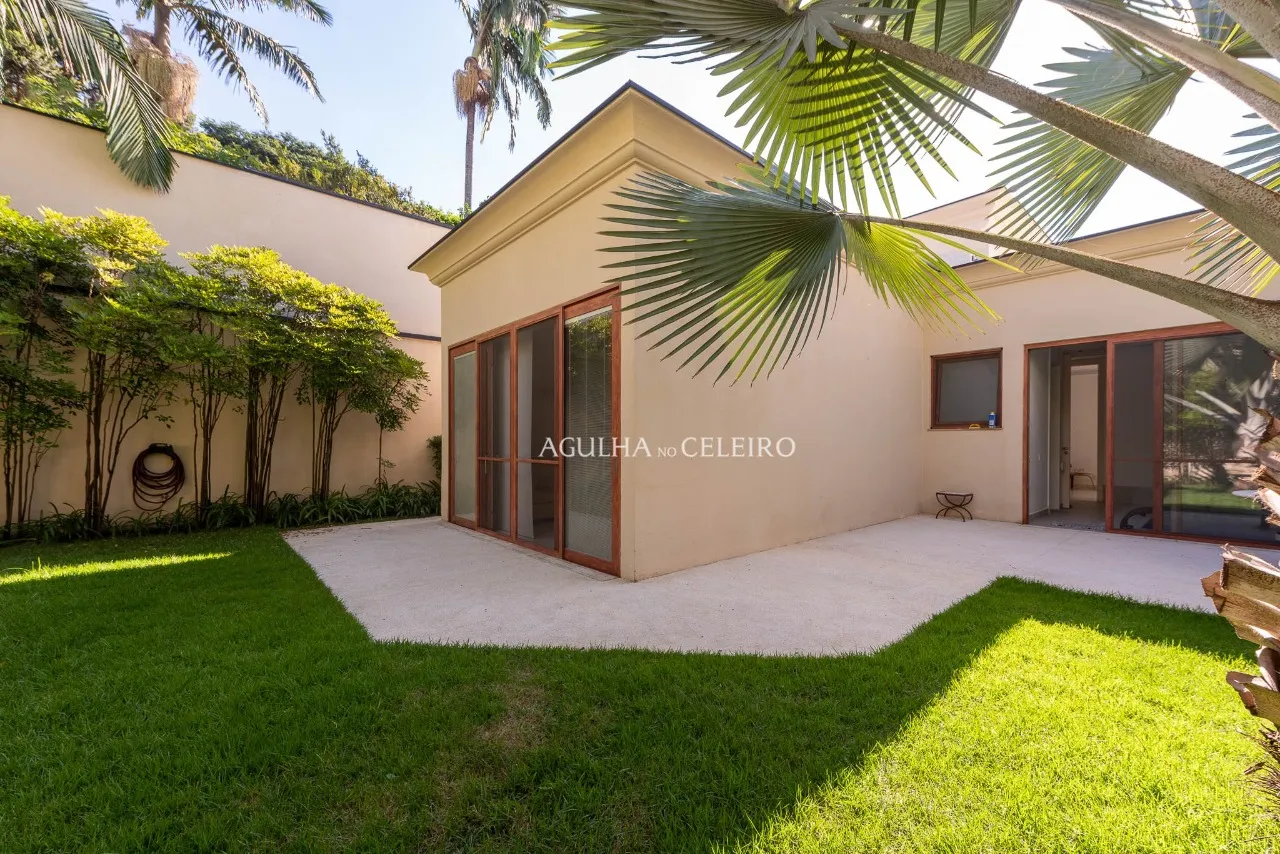Casa no miolo Jardim Paulistano – 21538