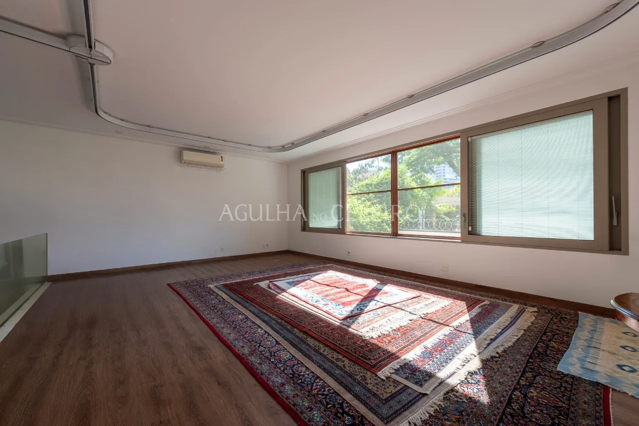 Casa no miolo Jardim Paulistano – 21538