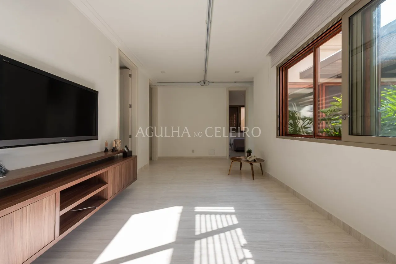 Casa no miolo Jardim Paulistano – 21538