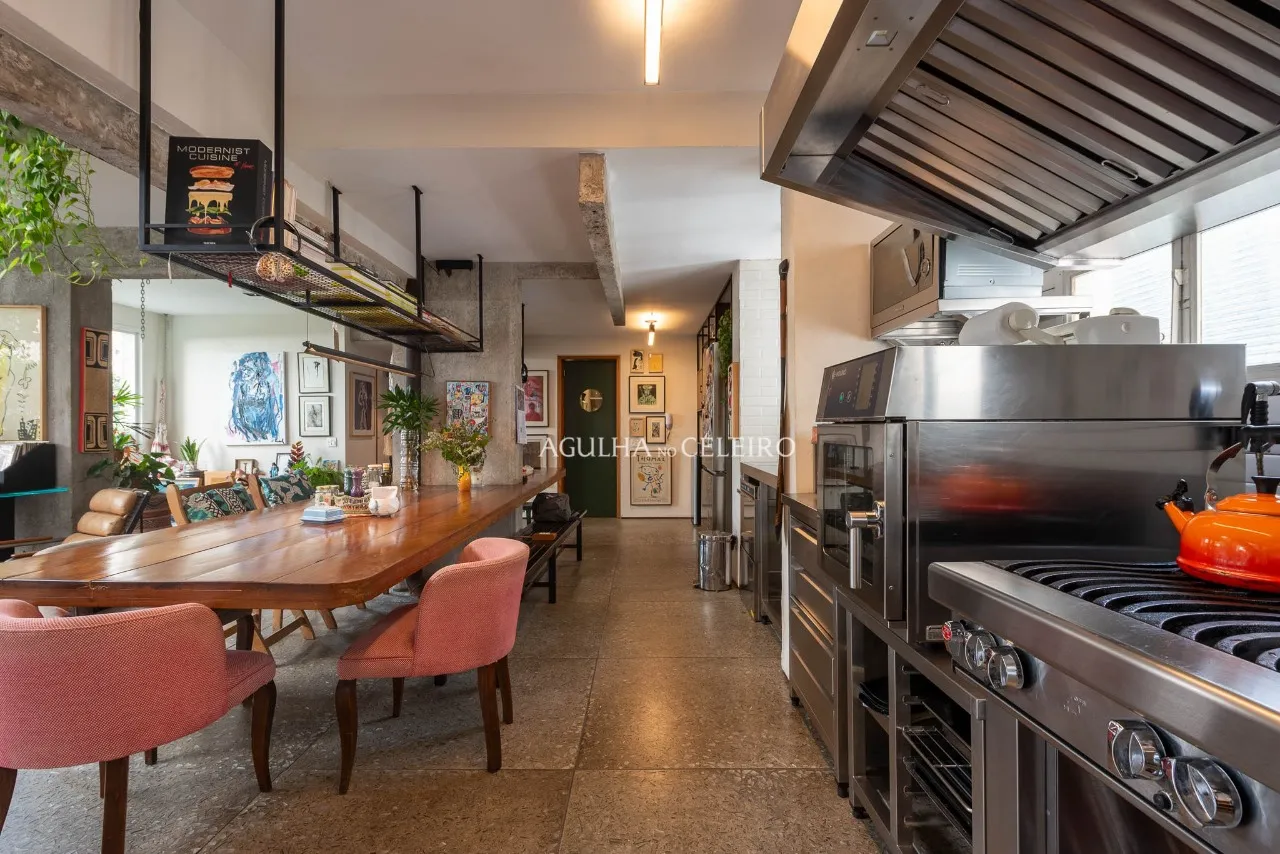 Apartamento Duplex na parte plana do Jardim América. – 21605