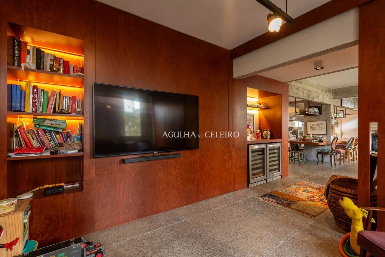 Apartamento Duplex na parte plana do Jardim América. – 21605