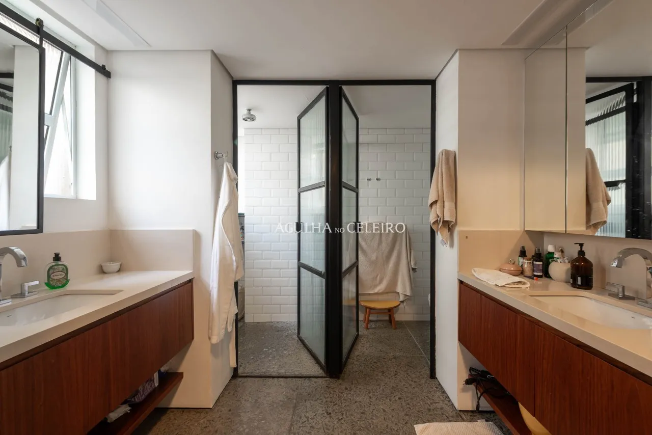 Apartamento Duplex na parte plana do Jardim América. – 21605