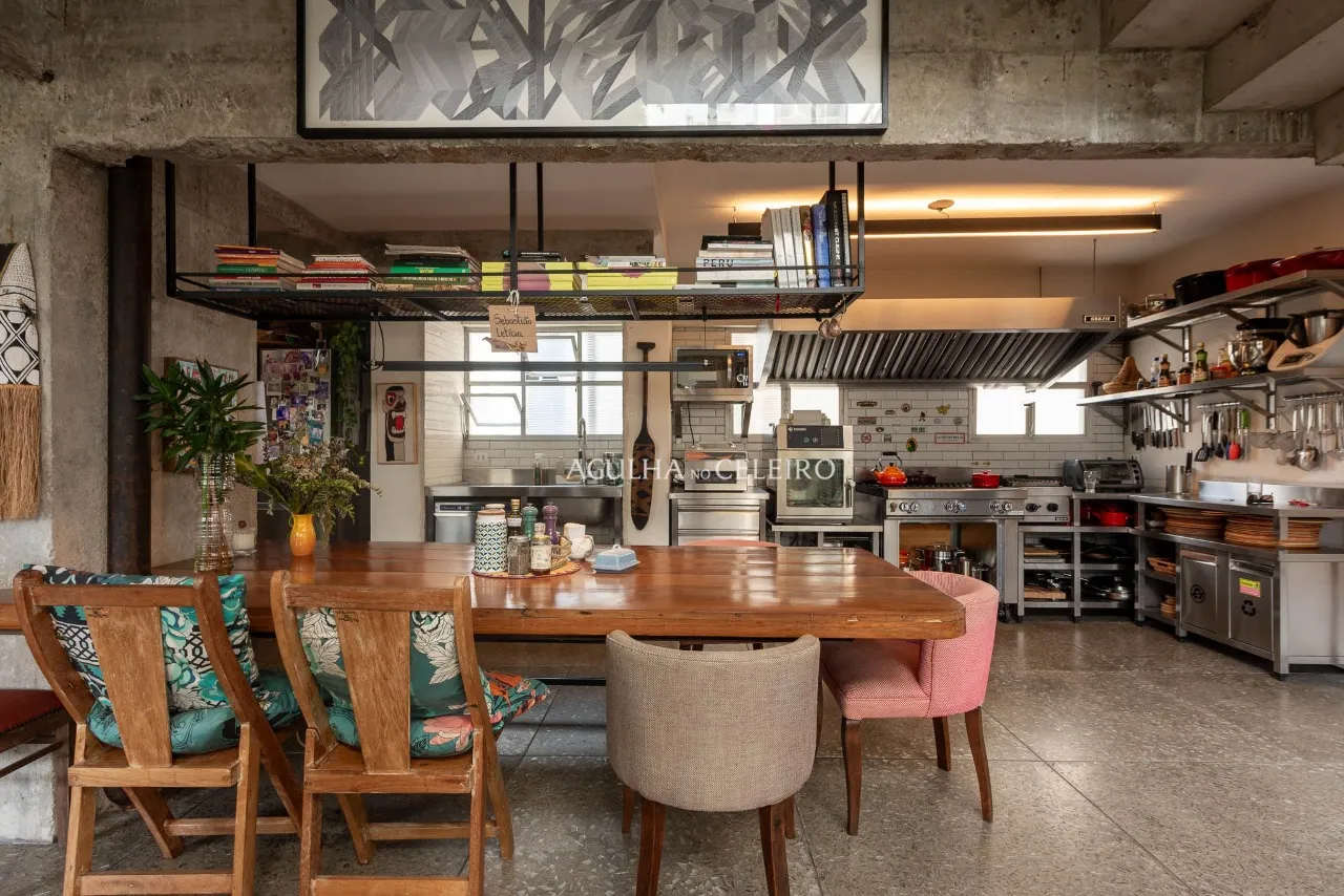 Apartamento Duplex na parte plana do Jardim América. – 21605