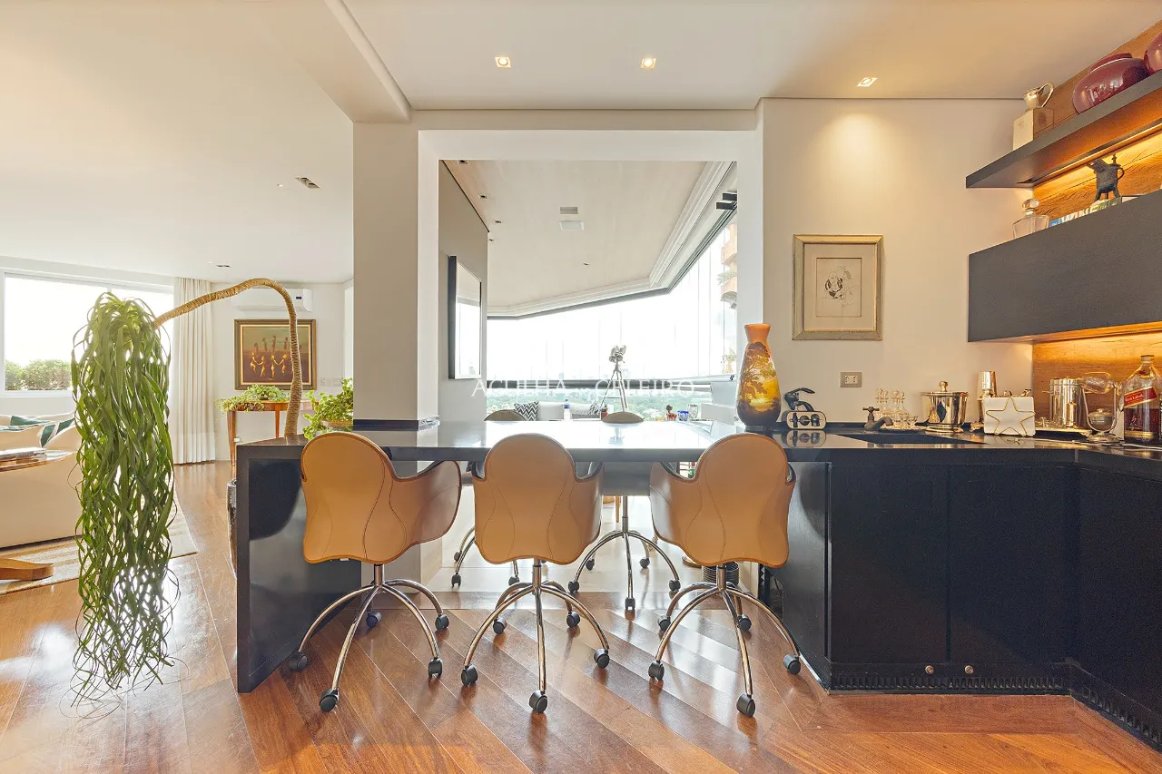 Apartamento elegante com vista aberta e muita luz natural no Jardim América – 21607