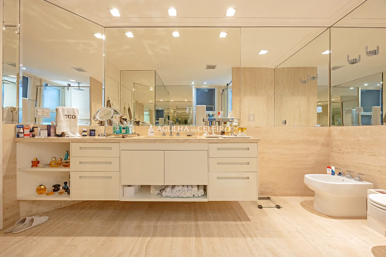 Apartamento elegante com vista aberta e muita luz natural no Jardim América – 21607