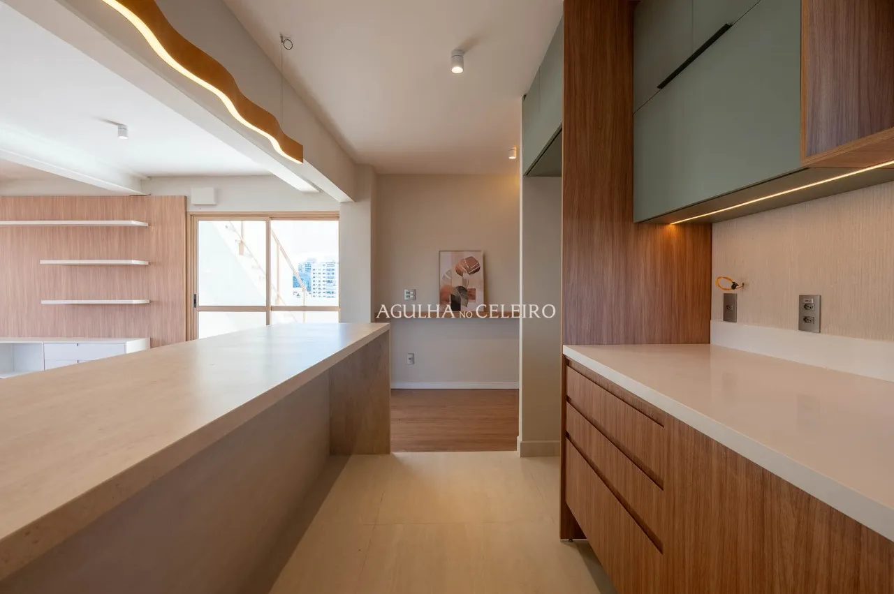 Cobertura recém reformada no Itaim. – 21609