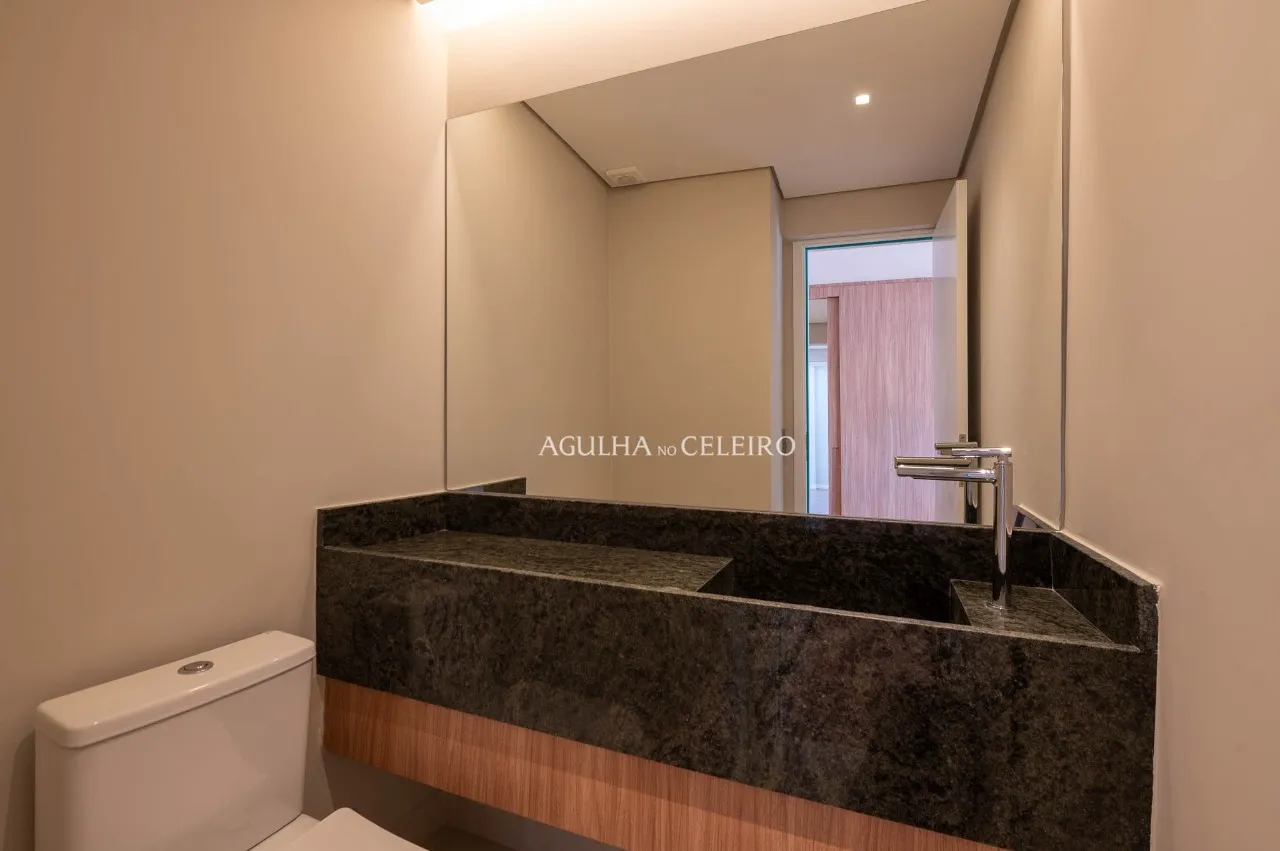 Cobertura recém reformada no Itaim. – 21609