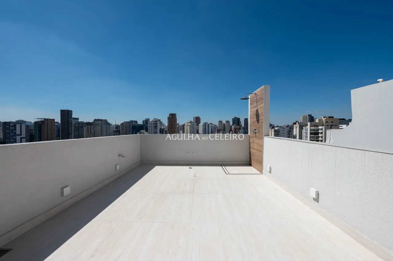 Cobertura recém reformada no Itaim. – 21609