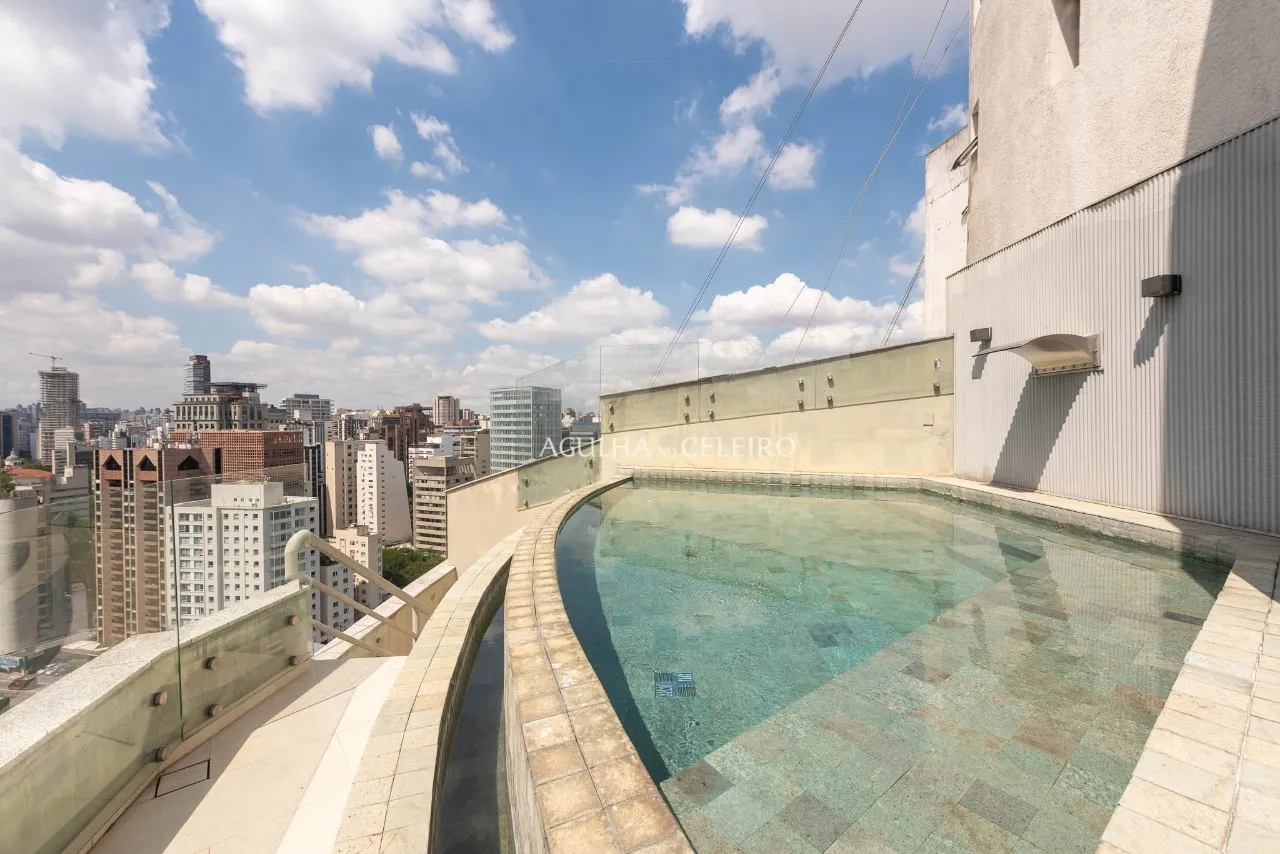 Uma cobertura onde arquitetura, luz e vista se encontram no Jardim Paulistano. – 21654