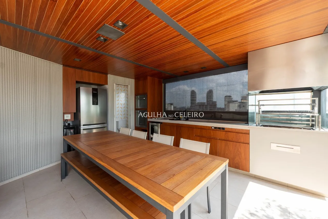 Uma cobertura onde arquitetura, luz e vista se encontram no Jardim Paulistano. – 21654