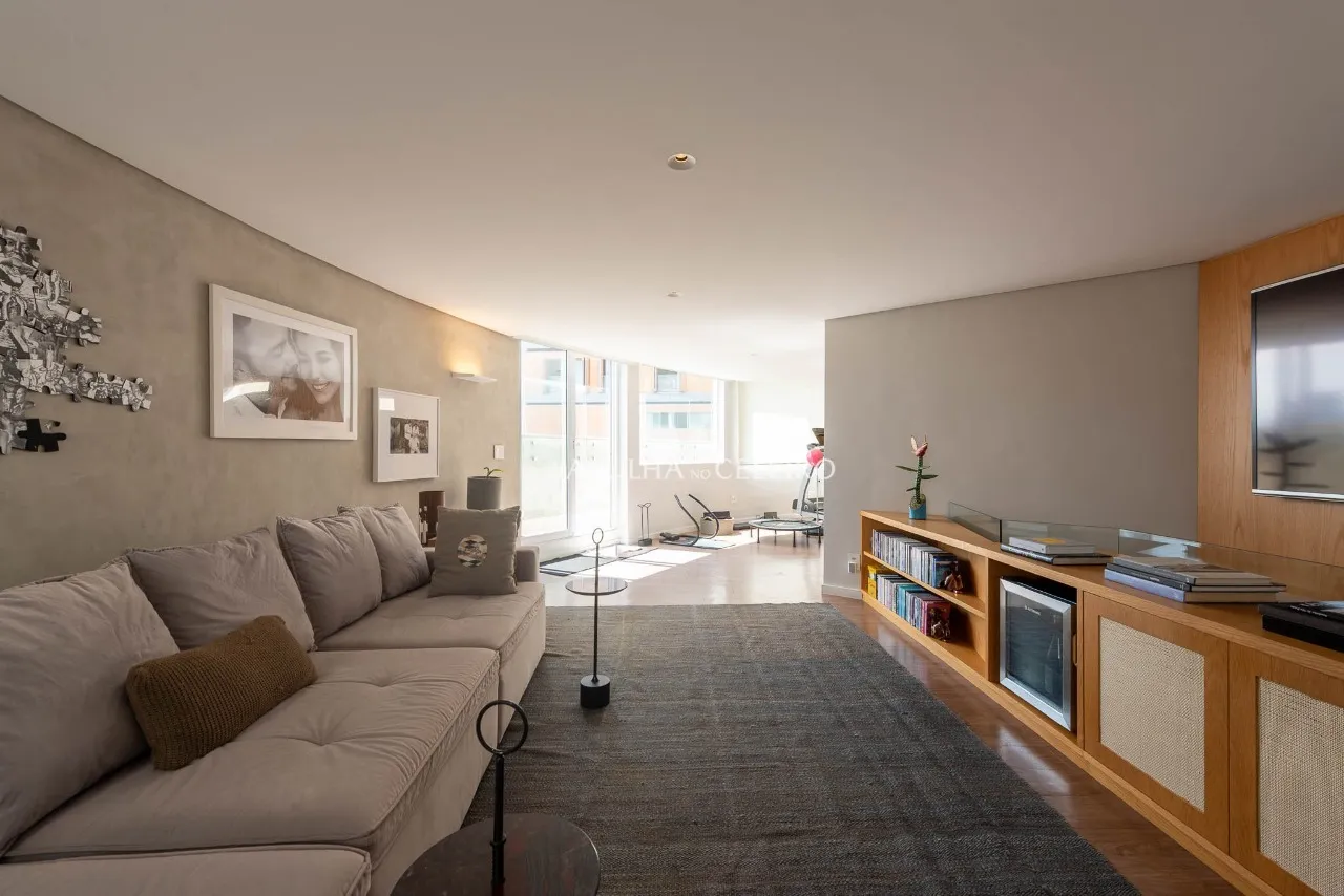 Uma cobertura onde arquitetura, luz e vista se encontram no Jardim Paulistano. – 21654