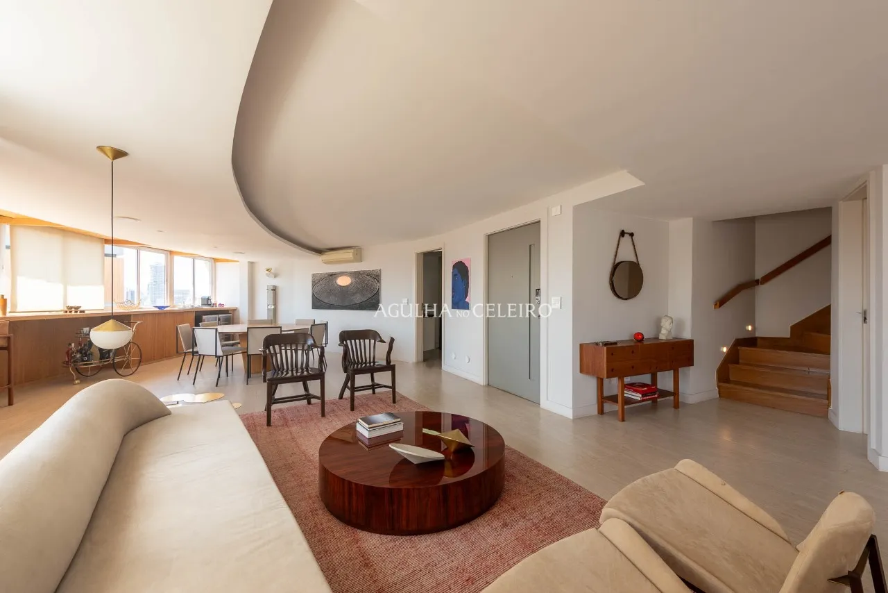 Uma cobertura onde arquitetura, luz e vista se encontram no Jardim Paulistano. – 21654