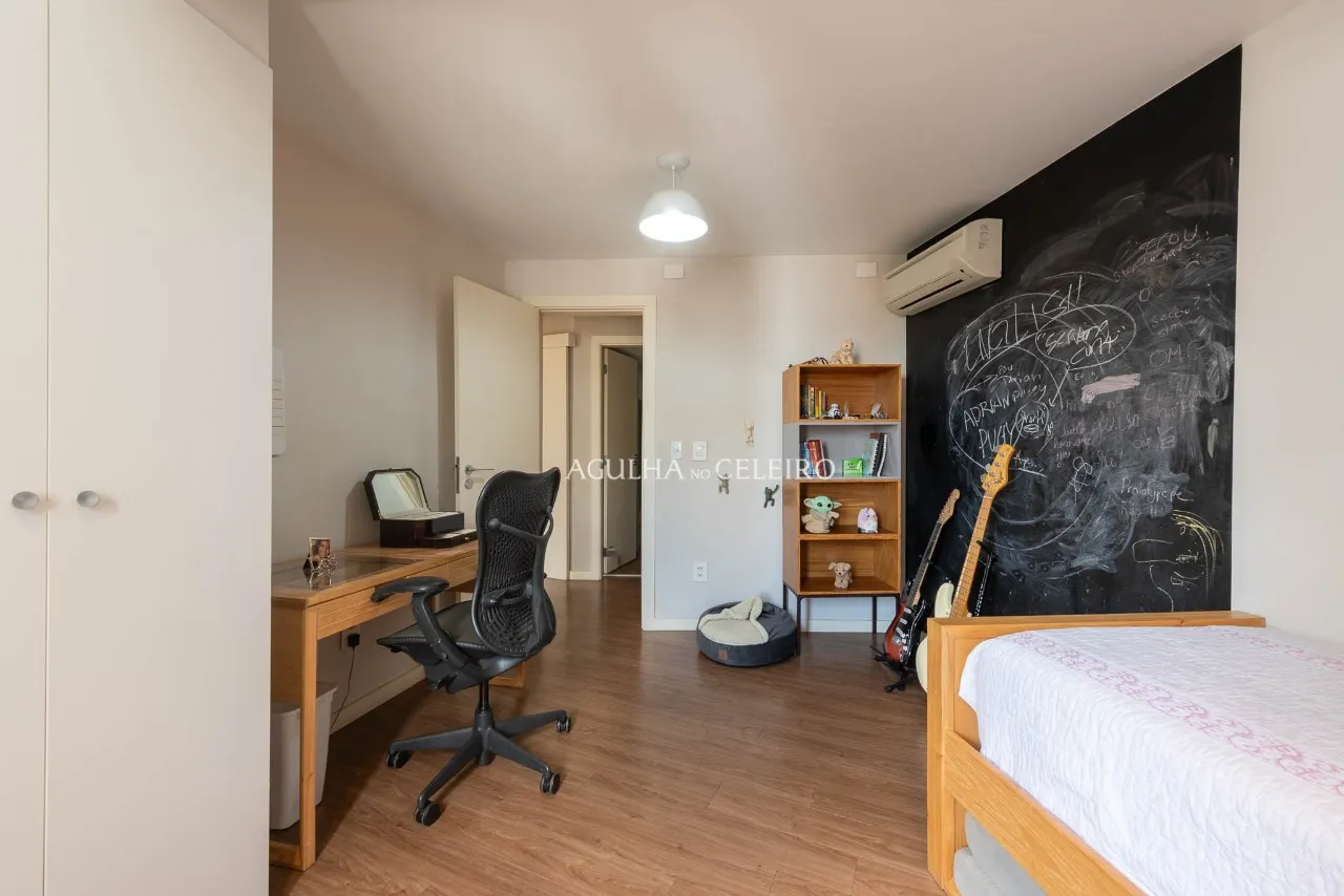 Uma cobertura onde arquitetura, luz e vista se encontram no Jardim Paulistano. – 21654