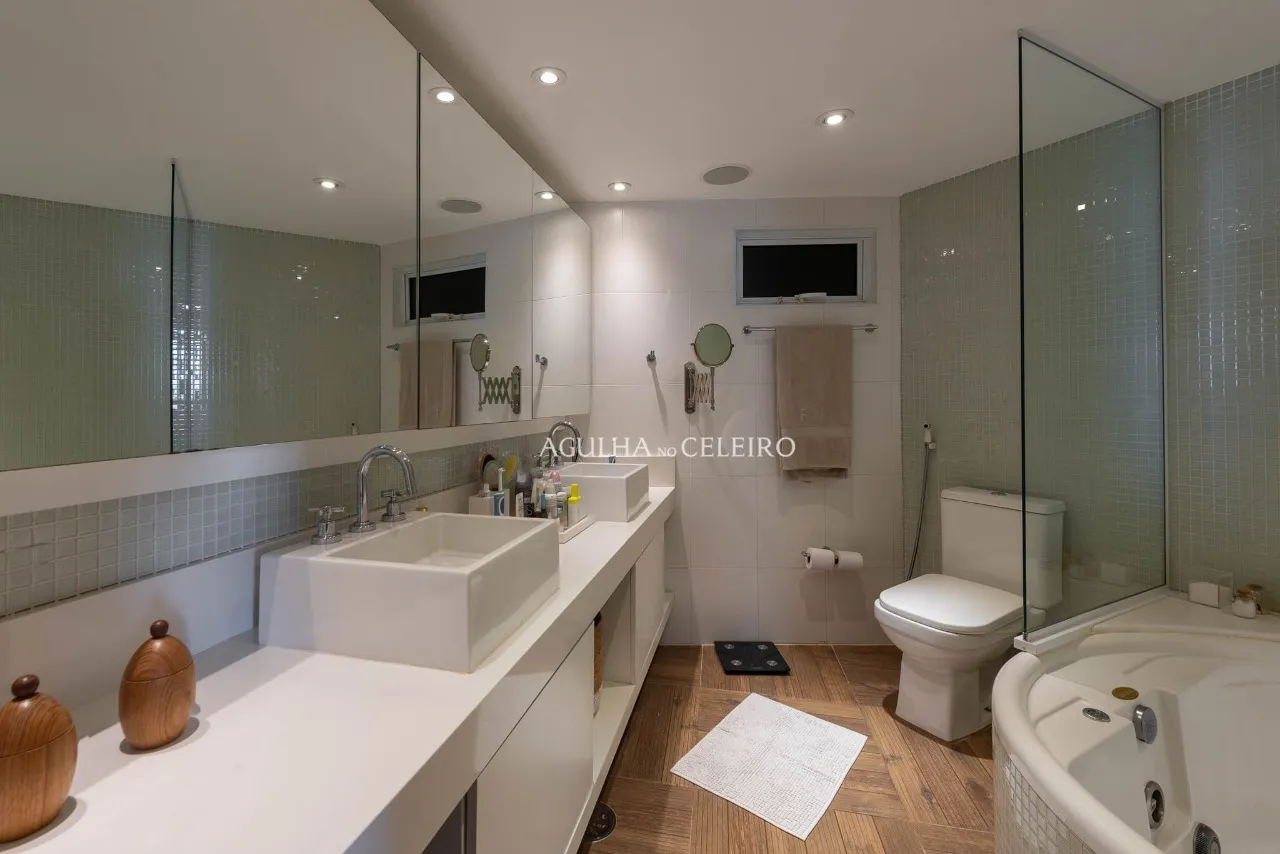 Uma cobertura onde arquitetura, luz e vista se encontram no Jardim Paulistano. – 21654