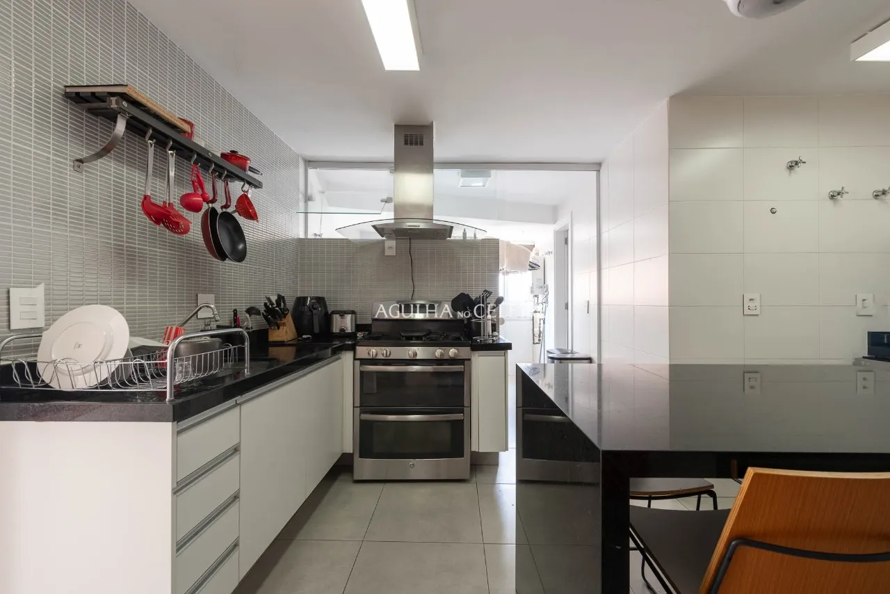 Uma cobertura onde arquitetura, luz e vista se encontram no Jardim Paulistano. – 21654