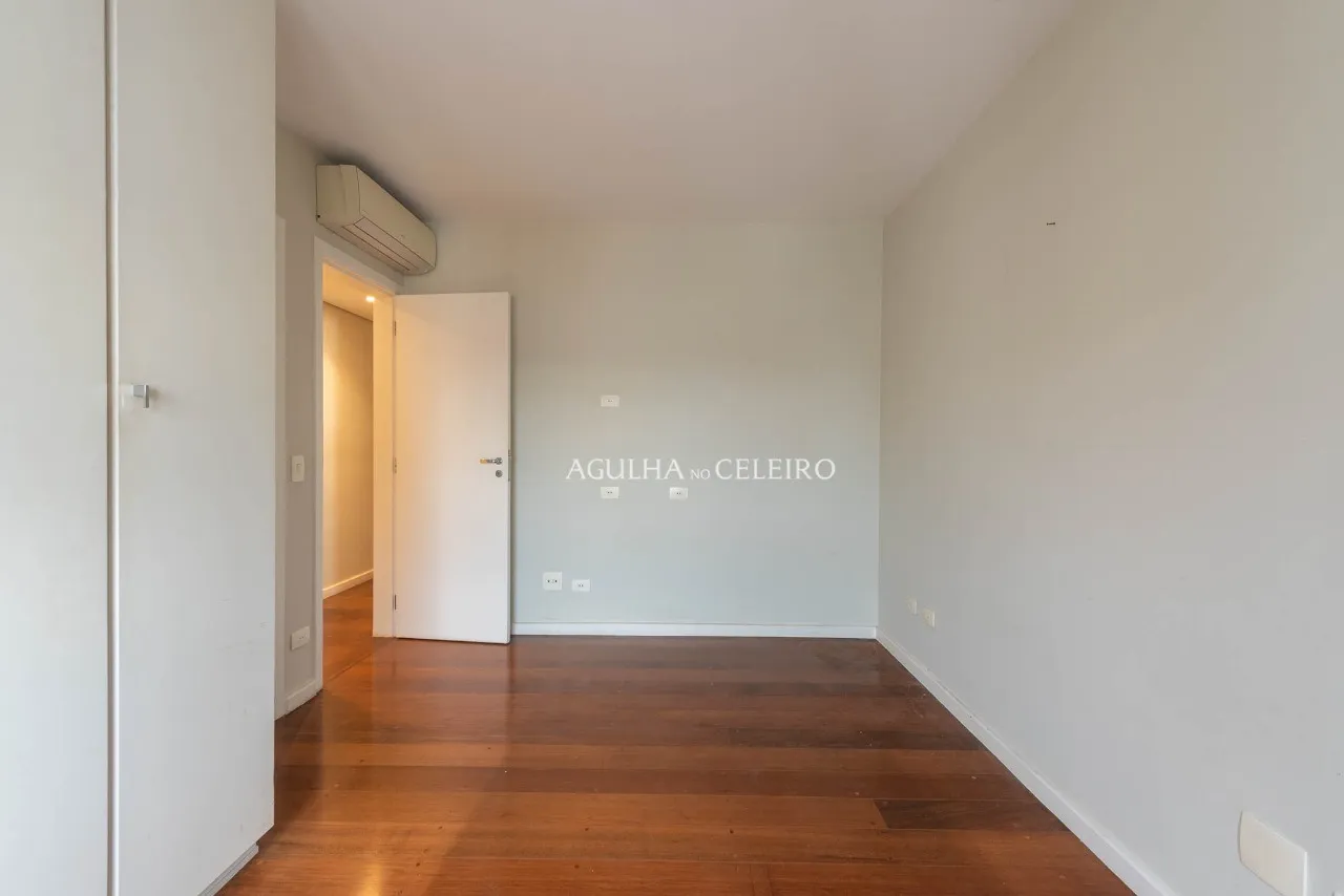 Um apartamento sofisticado e pronto para morar, em uma das melhores localizações do Campo Belo. – 21664