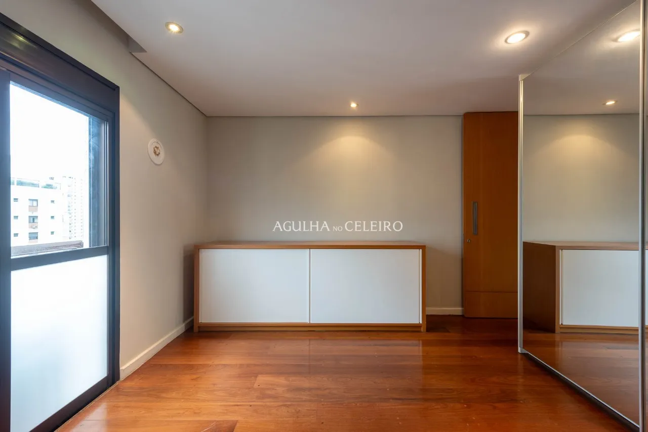 Um apartamento sofisticado e pronto para morar, em uma das melhores localizações do Campo Belo. – 21664