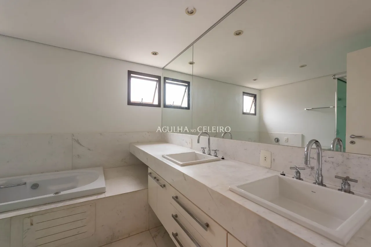 Um apartamento sofisticado e pronto para morar, em uma das melhores localizações do Campo Belo. – 21664