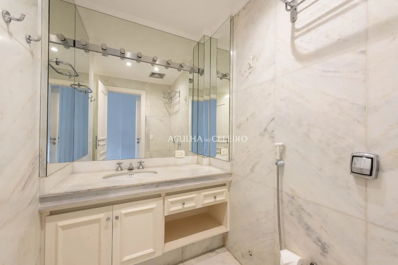 Apartamento para locação mobiliada na rua mais exclusiva do Itaim – 21670