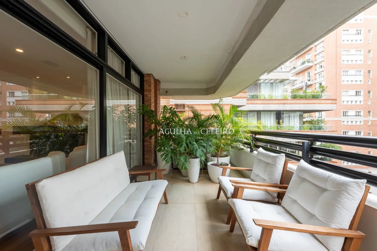 Apartamento para locação mobiliada na rua mais exclusiva do Itaim – 21670