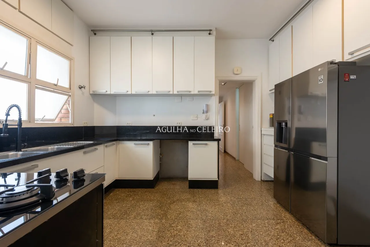 Apartamento para locação mobiliada na rua mais exclusiva do Itaim – 21670