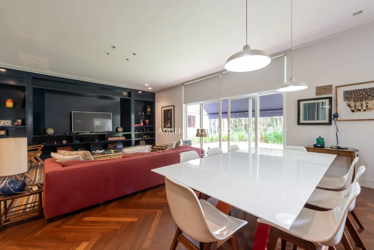 Arquitetura exclusiva integrada ao verde exuberante no Jardim Guedala. – 21676